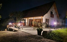 Rooms & Wine Lilek